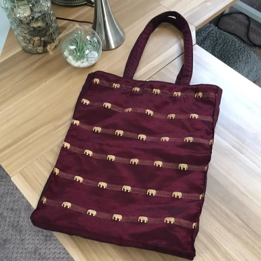 🌻3/20 Fun fabric carry bag.